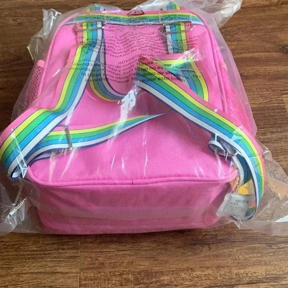 Hello Kitty x Igloo 12-Can Backpack Insulated Cooler NWT - Picture 11 of 14